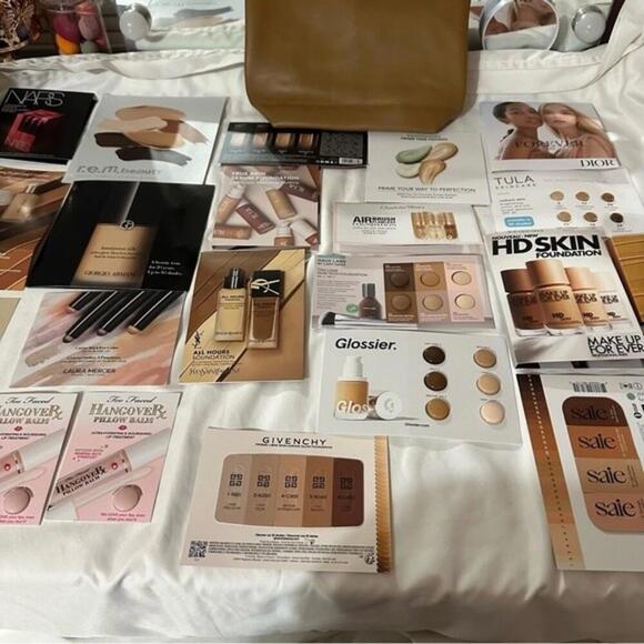 Ulta Ultimate Makeup Bundle set - Picture 2 of 13